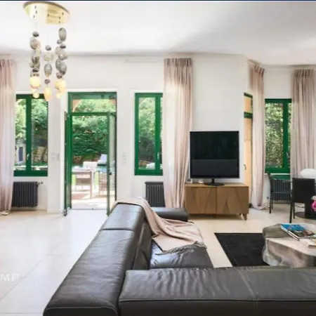 Family House Near The Sea *
